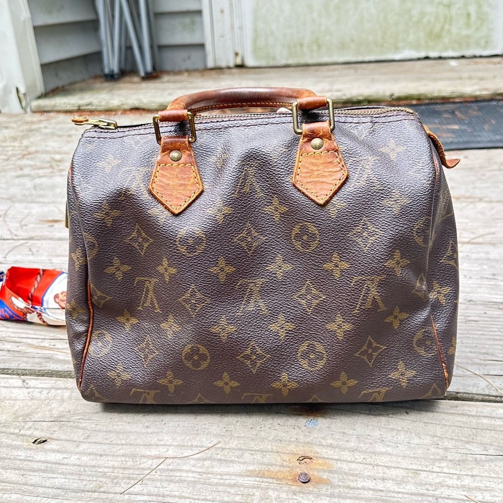 Louis Vuitton Speedy 25